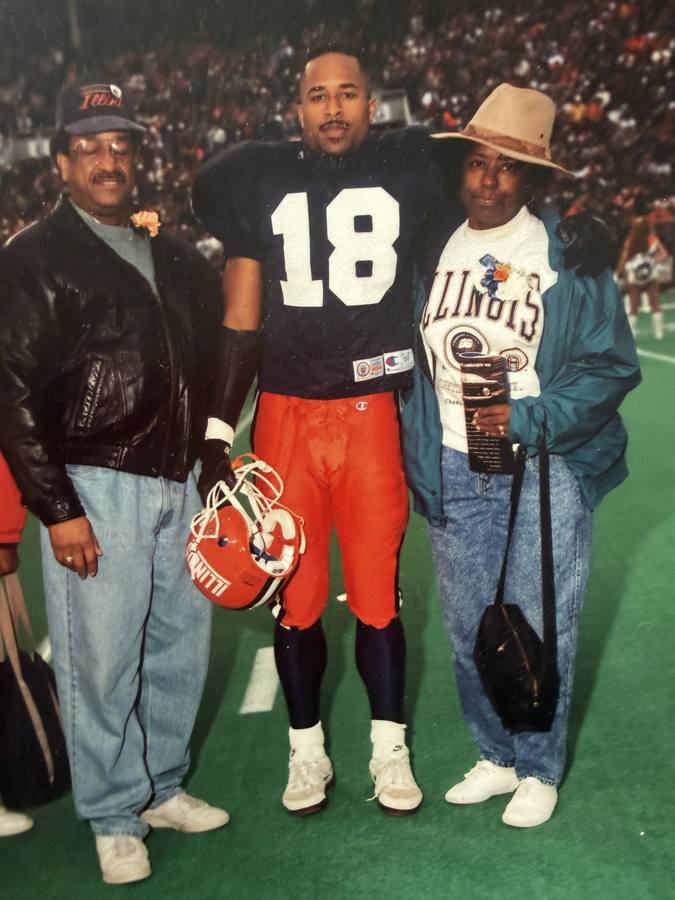 Cheering on the Fighting Illini.